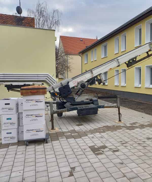 Schwerbehinderten Umzug mit Möbellift in Ulm 