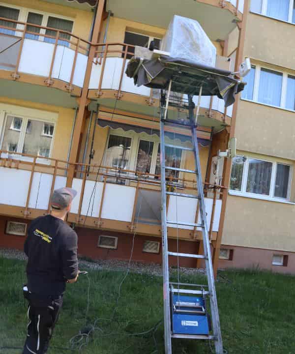 Seniorenumzug mit Möbellift in Ulm